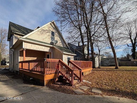2nd image of 723 W Washington St