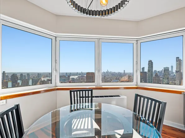 425 5th Avenue image 2 of 18