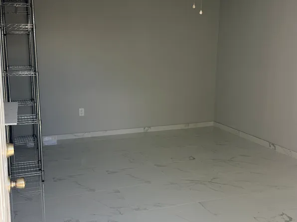 6363 Tanager Way, Las Vegas, NV 89103