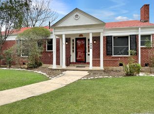 338 Club Dr, San Antonio, TX 78201
