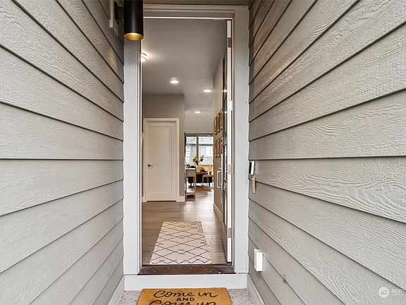 2nd image of 14517 199th Avenue E