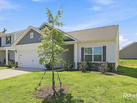 2nd image of 124 Lightning Dr