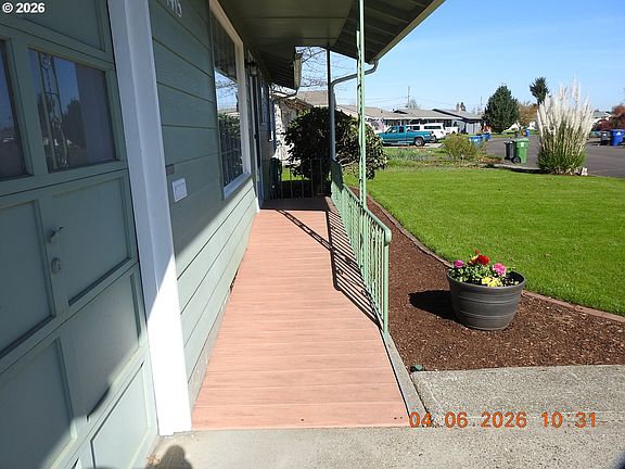 5th image of 1415 Thompson Rd