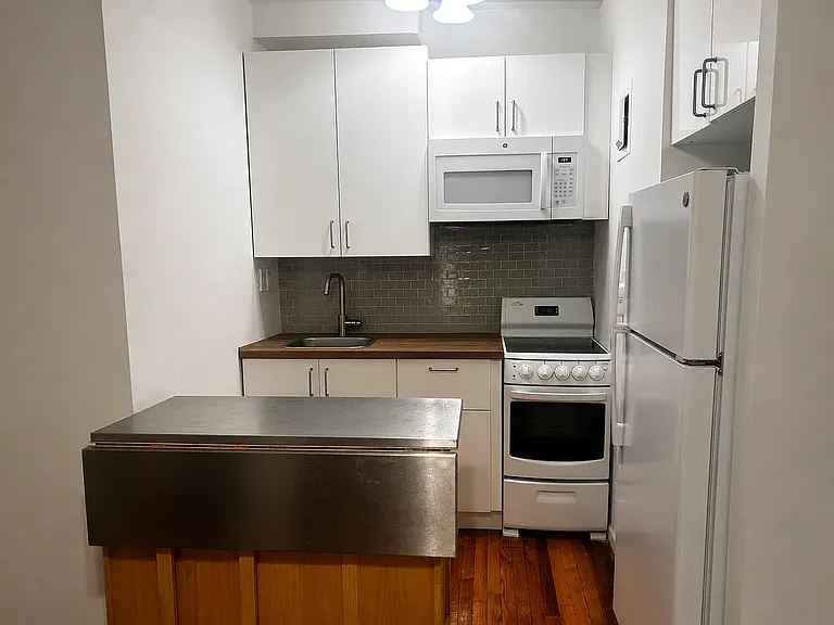 160 E 91st St #4G — Photo 4