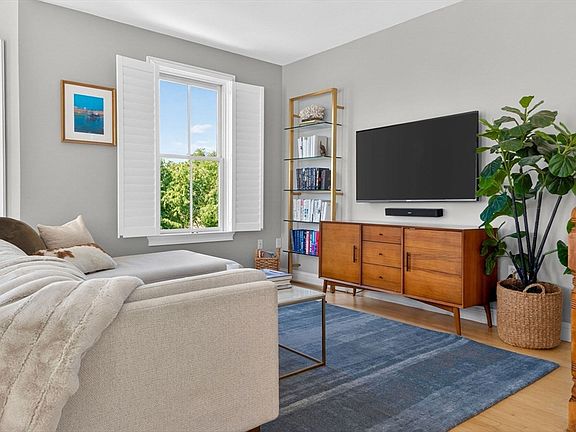 5th image of 4 Mount Vernon Ave #3