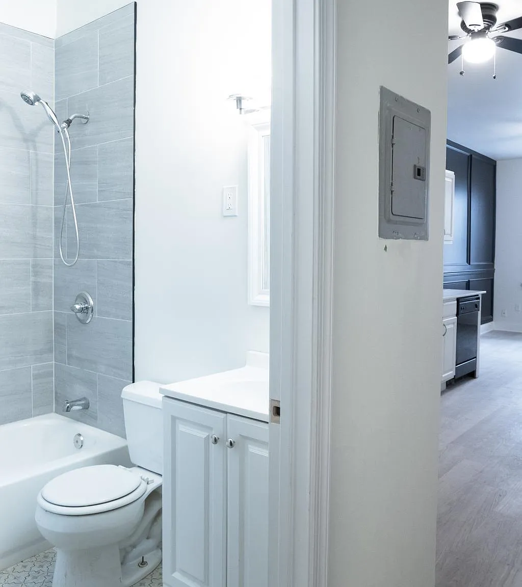2 bed, 1.0 bath, 900 sqft, $1,900 — Photo 4