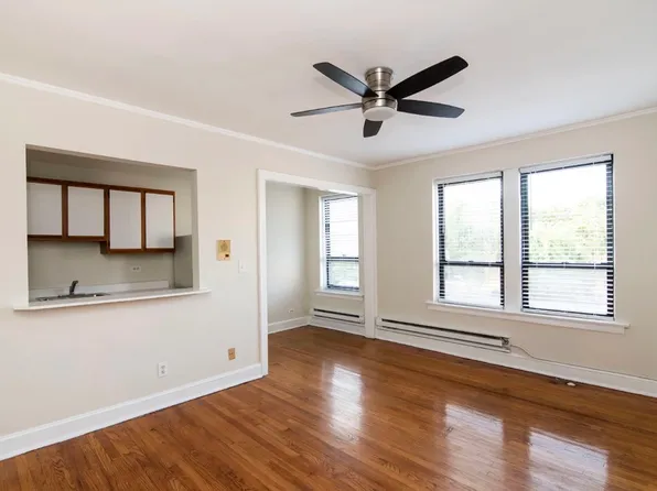3333 N Lincoln Ave #304, Chicago, IL 60657