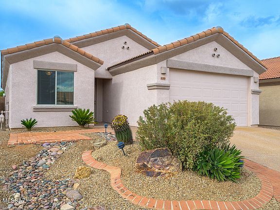 2nd image of 530 W Royal Troon Pl