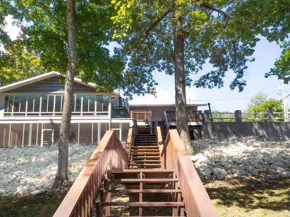 512 Magnolia Ct, Kuttawa, KY 42055