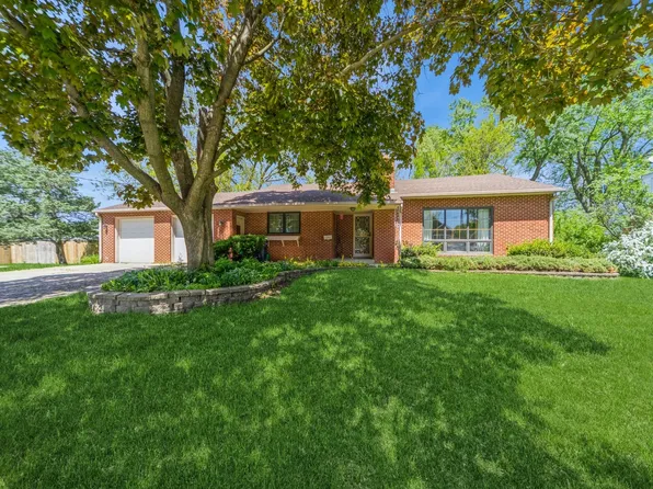 6903 Oliver Smith Dr, Urbandale, IA 50322