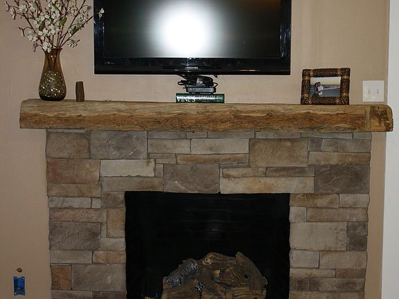 Gas fireplace