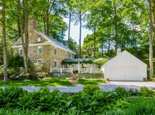 195 Fox Meadow Rd, Scarsdale, NY 10583