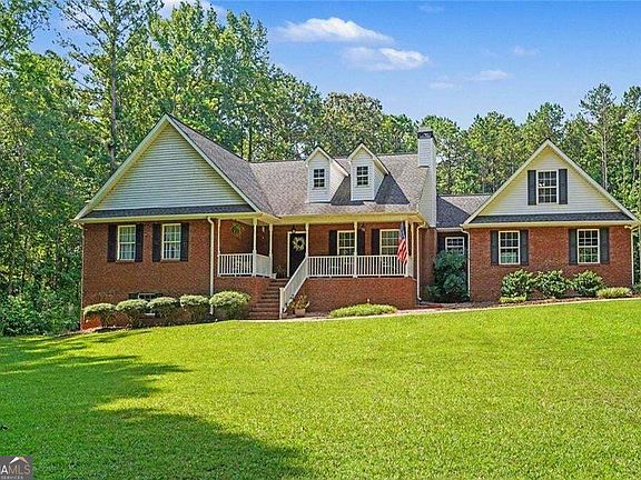 2nd image of 758 Hemphill Rd