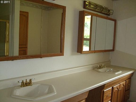 3rd image of 7507 Virginia Ln