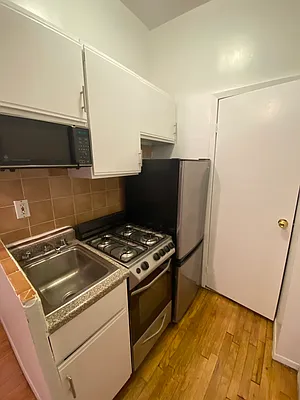 Rented by Oxford Property Group | media 30