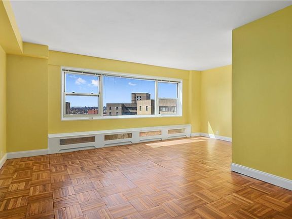 3rd image of 3 Fordham Hill Oval APT 17F