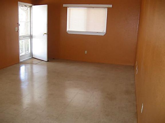 4th image of 2533 McKinley Ave #A