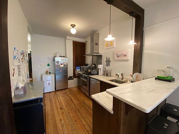 5th image of 497 12th St APT 3R