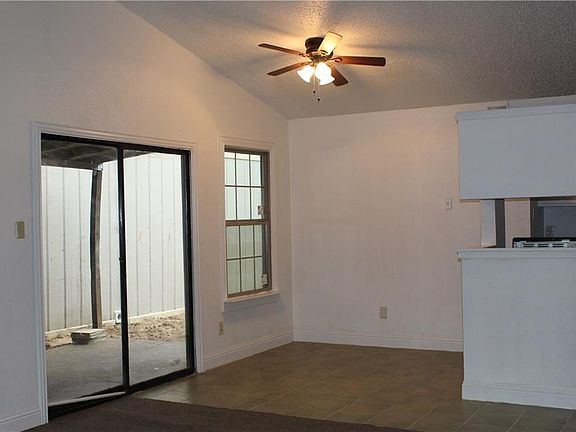 3rd image of 2013 New Haven Dr