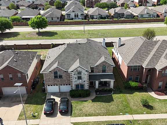 2nd image of 421 Roundrock Ln