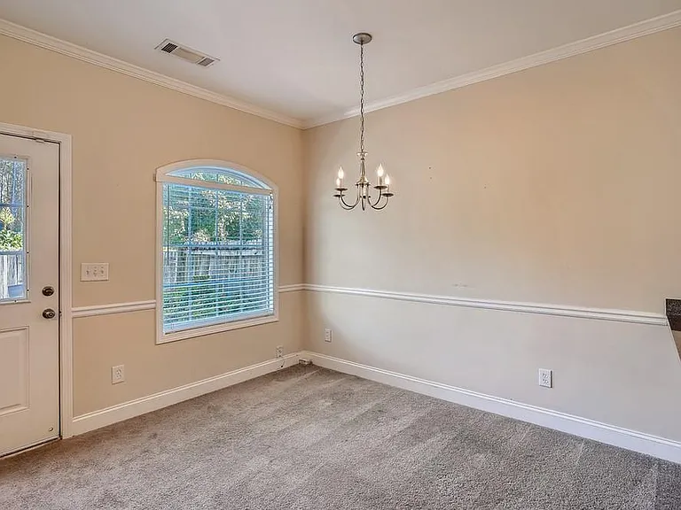 143 Linton Dr — Photo 7