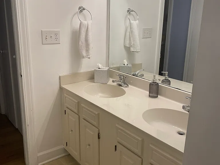 Foxkroft Dr — Photo 8