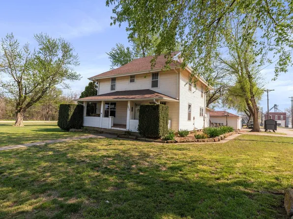 505 Garrison Ave, Westphalia, KS 66093