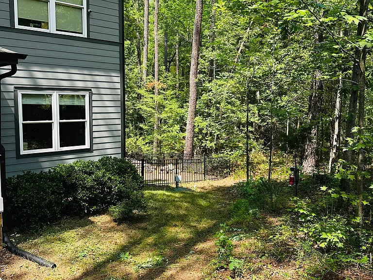 2427 Winburn Ave — Photo 7