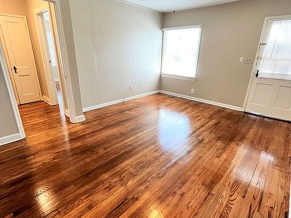 4th image of 204 Lakewood Dr #204
