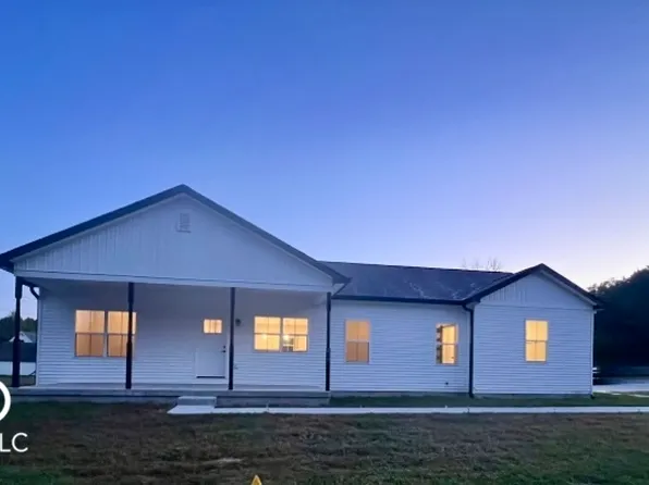 210 E Forest Home St, Roachdale, IN 46172