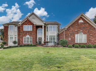 1246 Polo Lake Dr, Ballwin, MO 63021