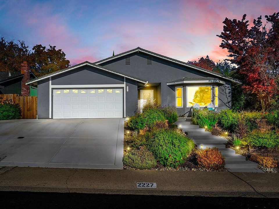 1st image of 2227 Pinnacles Dr