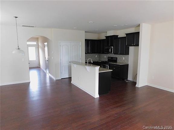 3rd image of 2749 Sawbridge Ln