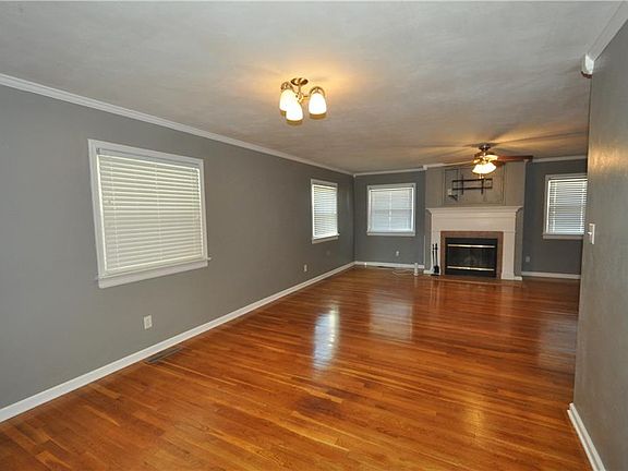 2nd image of 4509 Hunters Point Dr