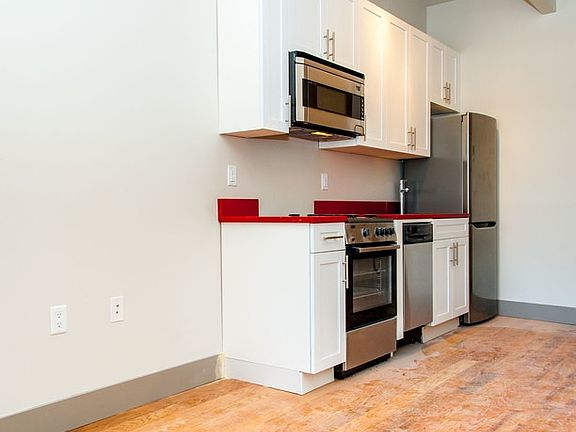 5th image of 759 Park Ave