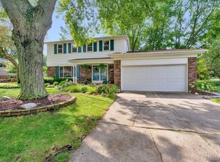 4102 Cherrywood Dr, Troy, MI