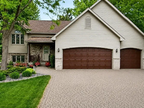 1247 Kinder Dr, Waconia, MN 55387
