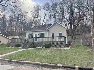 102 N East St, Albany, WI 53502