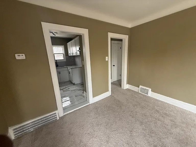 15512 Mendota St — Photo 14