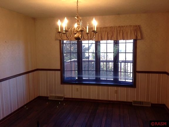 5th image of 60501 Valley Hills Dr