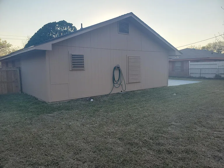 2313 Haine Dr — Photo 6