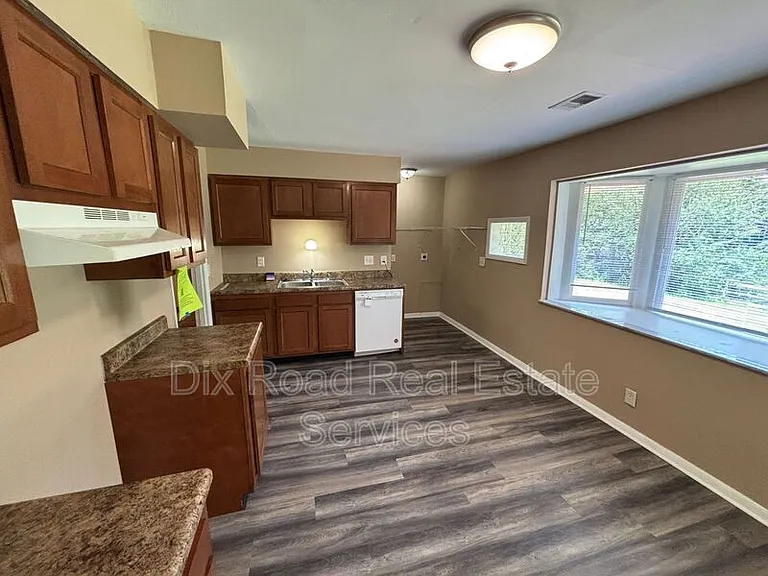 440 McCreary Ct — Photo 9