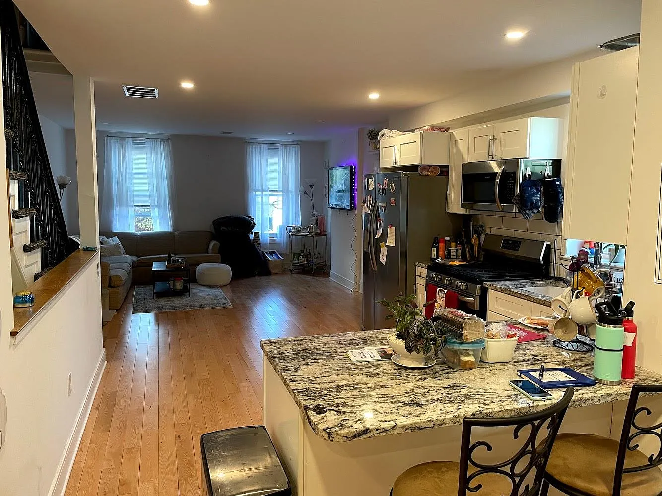 3 bed, 1750 sqft, $2,495 — Photo 3