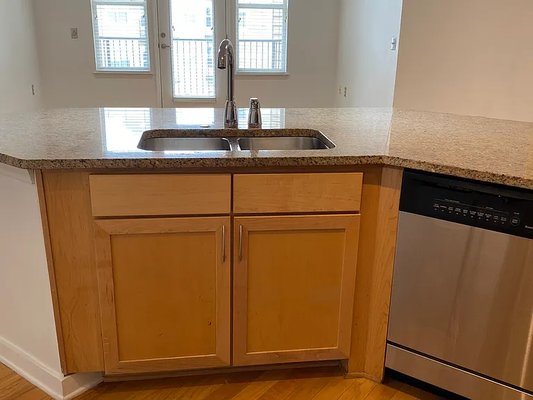 3000 Vanderbilt Pl #320 — Photo 23