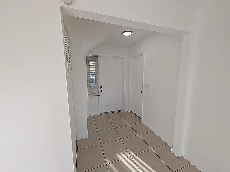 2142 NW 57th Ave #14-A — Photo 7