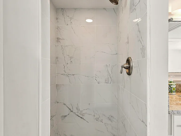 215 Pelican Dr — Photo 14