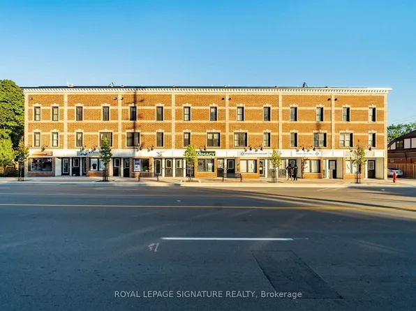 760 Lakeshore Rd E Unit 202, Mississauga, ON L5E 1C7