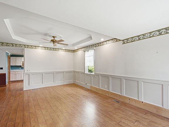 4th image of 331 S Court St