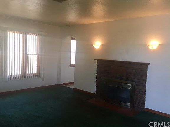 3rd image of 3892 Lindsay St