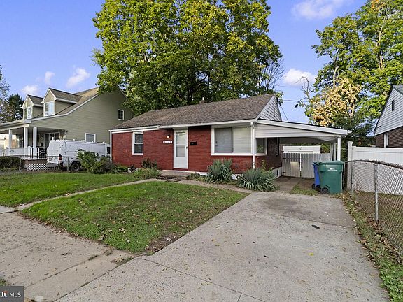 3rd image of 2213 Liberator St
